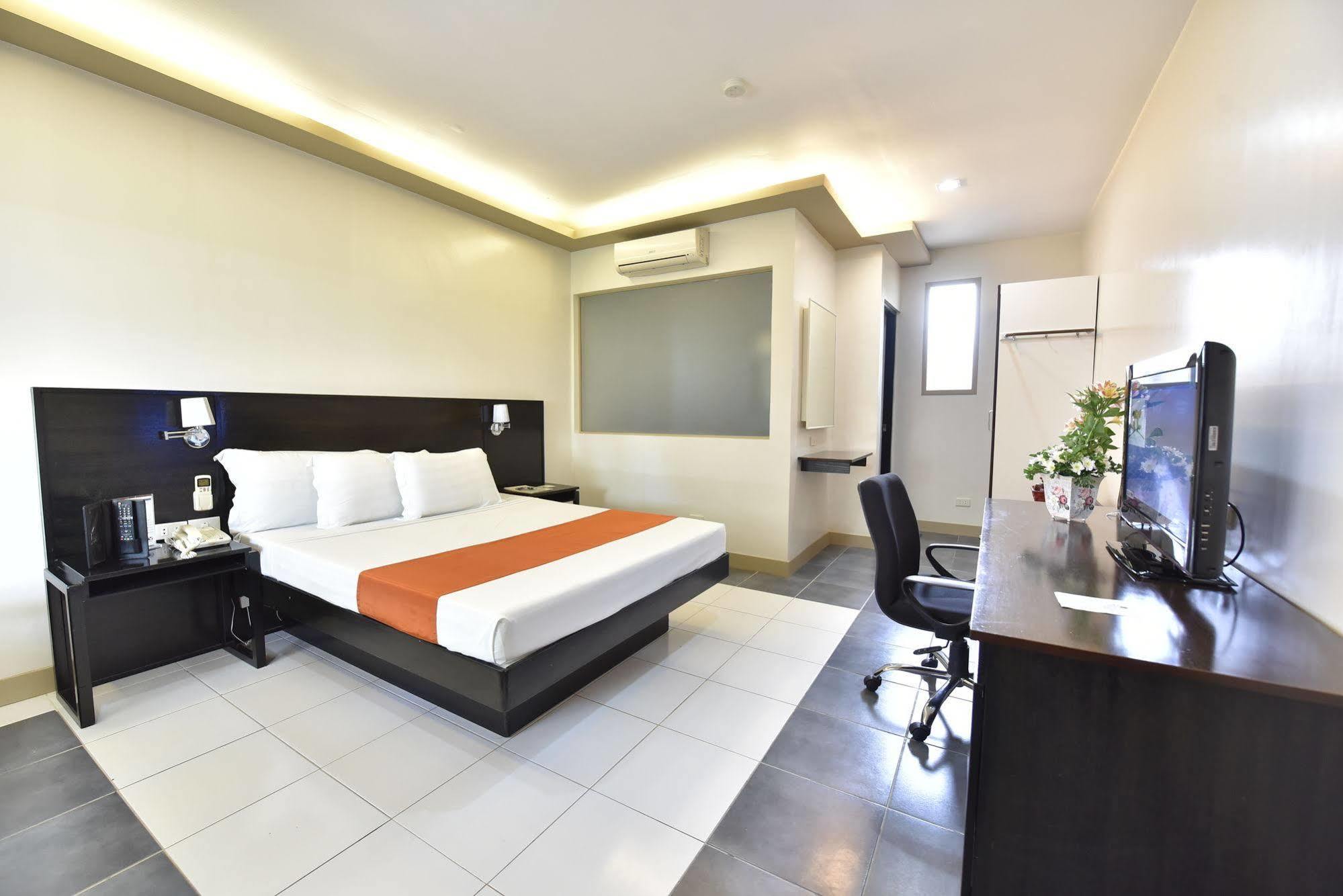 Batangas Country Club Hotel Eksteriør billede
