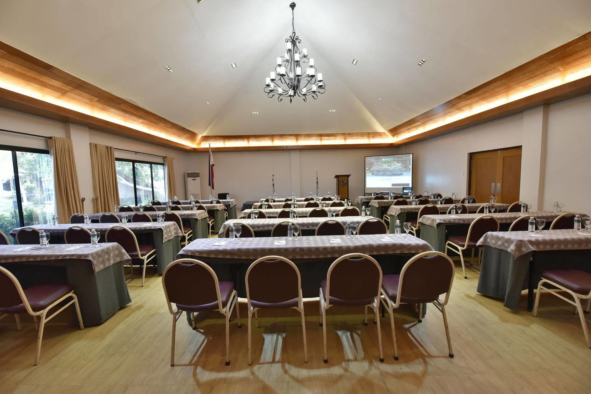 Batangas Country Club Hotel Eksteriør billede
