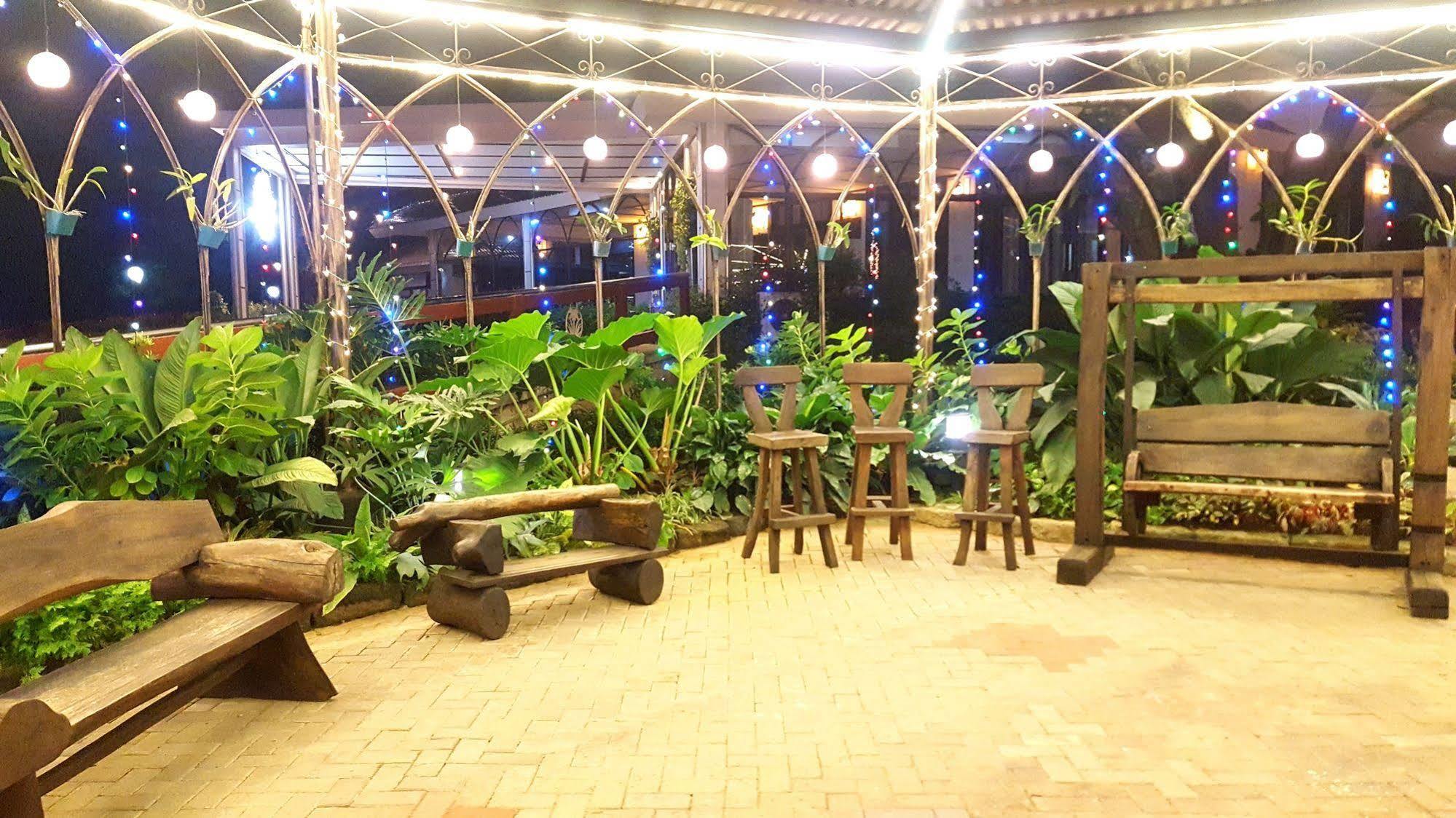 Batangas Country Club Hotel Eksteriør billede